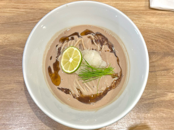 「★＜限定＞北海道産濃厚新秋刀魚の冷やしそば🍜¥1,400」@麺庵 利休の写真