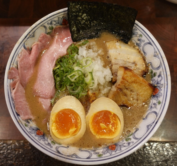 「特製らぁ麺（1,220円）」@麺や 庄のの写真