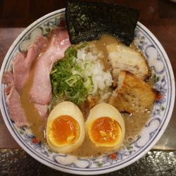 特製らぁ麺（1,220円）