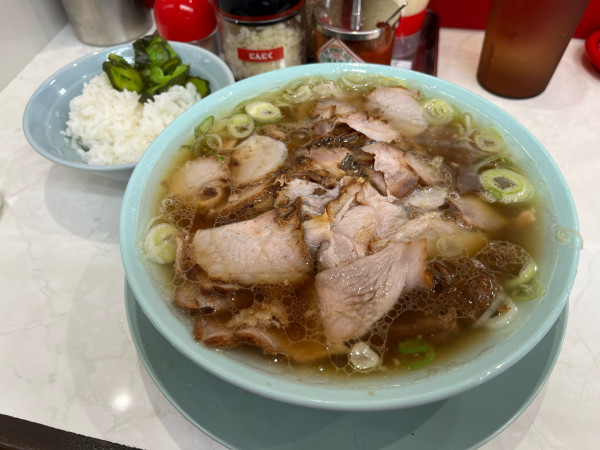 「チャーシュー麺990円＋めし無料」@なぎちゃんラーメン 西荻窪店の写真