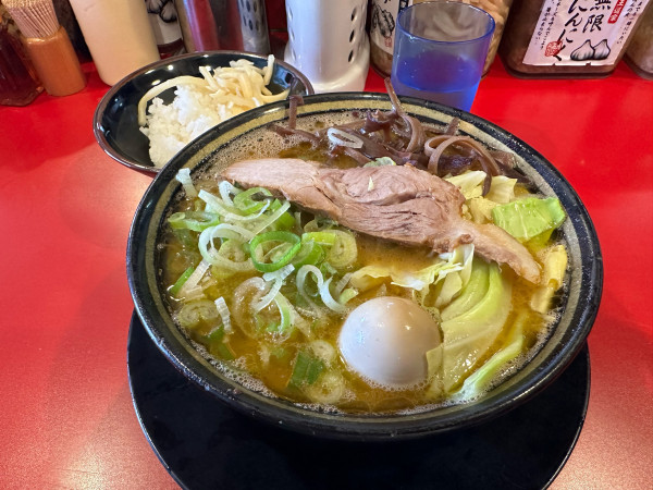 「塩ラーメン＋キクラゲ＋キャベツ（お好み全部普通）＋半ライス」@家系ラーメン 王道 神道家の写真