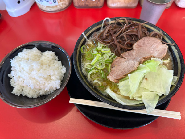 「塩ラーメン（キャベツ＋キクラゲ）＋半ライス」@家系ラーメン 王道 神道家の写真