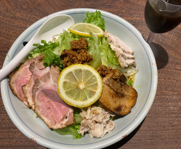 「【限定】罪悪感まぜそば　1400円」@とんこつらーめん七志 上大岡店の写真