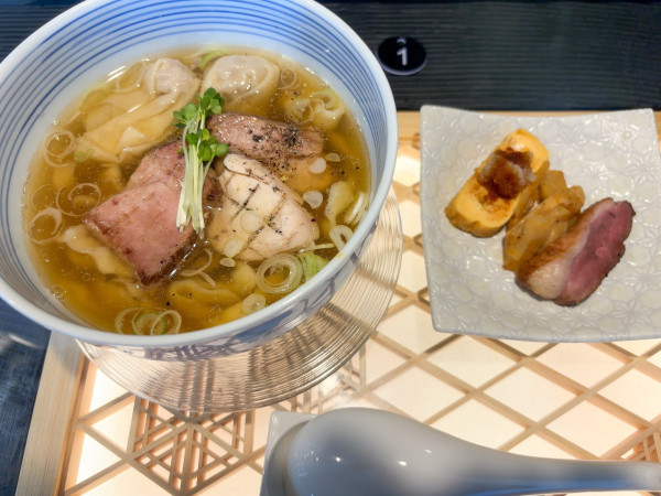 「特製中華そば 塩 (たまねぎ抜き)」@中華そば 炎の写真