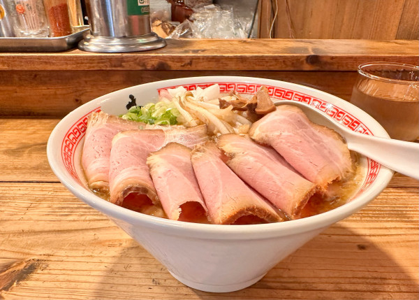 「背脂味噌らぁめん＋チャーシュー」@井田商店の写真