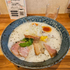 鶏そばと担々麺 一石二鶏の画像