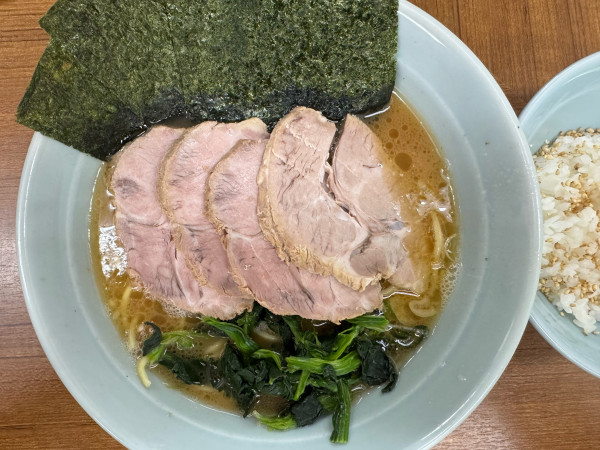「チャーシューらーめん」@横浜ラーメン 武蔵家 北千住店の写真