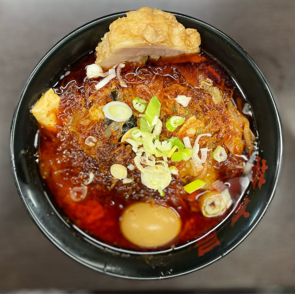 「【限定】五目マーラー麺、麺大盛り、チャーシュー」@元祖旨辛系タンメン 荒木屋の写真