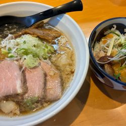 津軽らーめん（こってり醤油）900円+ちゃーしゅーご飯350円