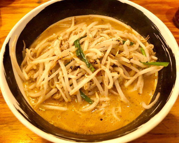 「【季節麺】牛白湯もやしそば　大盛り950円」@麺場 浜虎 横浜店の写真