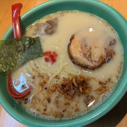 鶏白湯らーめん（細麺）850円
