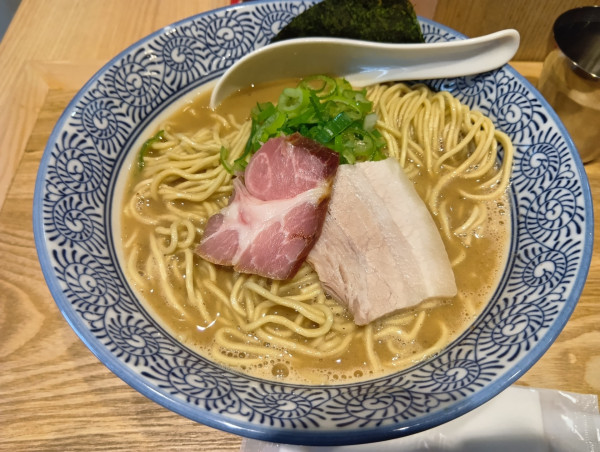 「らーめん　大盛」@麺屋山界の写真