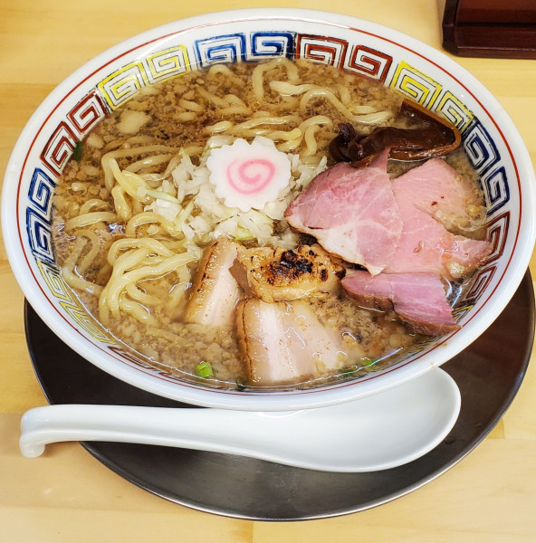 「背脂中華そば、焼豚トッピング」@中華そば光の写真