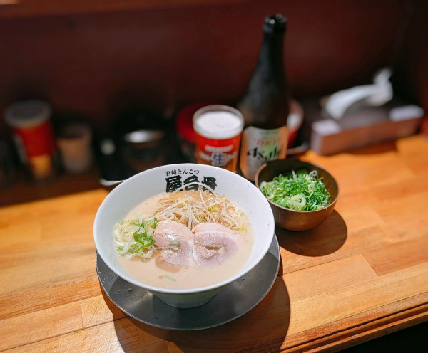 「ネギ山ラーメン」@ラーメン屋台骨分店 一番街店の写真
