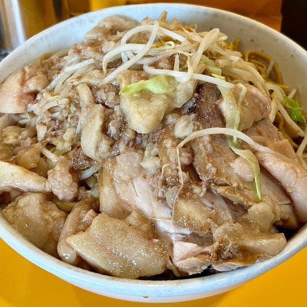 「にぼしドクロ 麺増し ヤサイスクナメ アブラ爆マシ」@ラーメン二郎 八王子野猿街道店2の写真