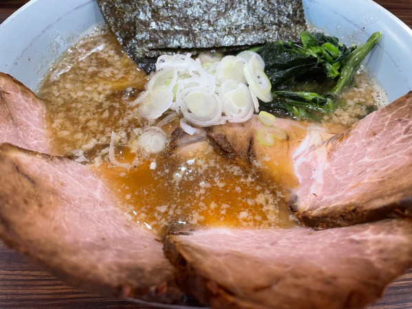 「肉増し背脂煮干中華そば（1280円）」@背脂煮干中華そば 二代目たかちゃんらーめんの写真