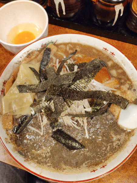 「背脂鬼煮干拉麺」@麺の蔵 かめだ屋の写真