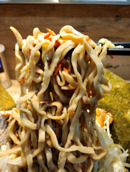 「限定「エビ☆ロック」350汁無し冷やし変更TP海苔」@麺屋 浜一の写真