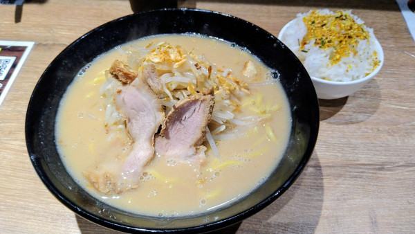 「味噌ラーメン＋ライス(サービス)」@花木流味噌  藤沢店の写真