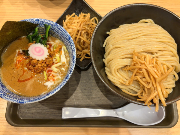 「担々つけめん (+メンマ)」@舎鈴 池袋東口店の写真