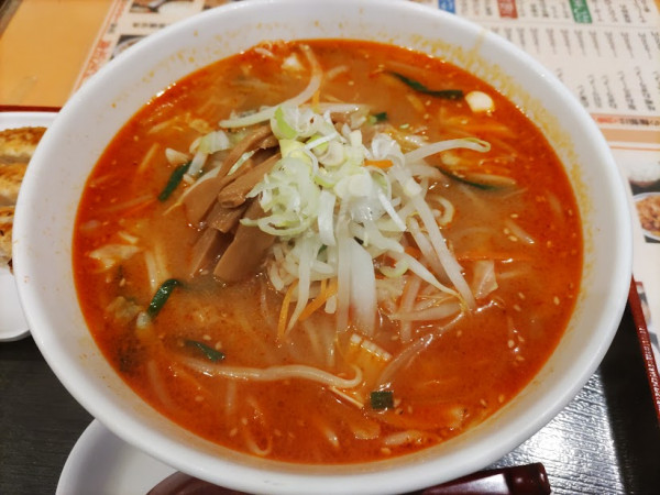 「辛味噌ラーメン（麺半分）」@謝謝ラーメンの写真