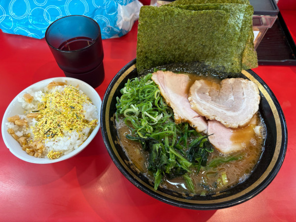 「特製ラーメン」@横濱家系ラーメン 五代目 野中家の写真