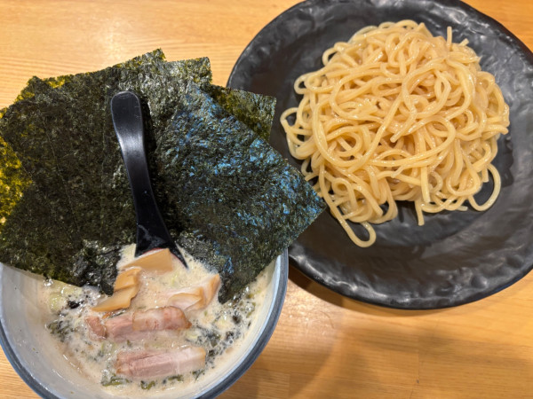 「塩つけ麺+海苔」@つけ麺 ががちゃい 中山店の写真