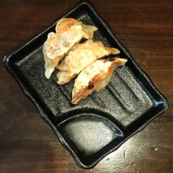 餃子(3個) 200円