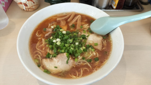 「ラーメン大盛1.5玉850えん」@中華そば 速水の写真