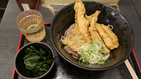 「（秋メニュー）とり天ちくわそば」@ゆで太郎 水道橋店の写真
