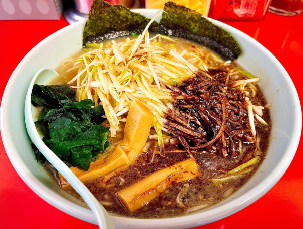 「黒ネギラーメン（1050円）」@ラーメンショップ 卒島店の写真