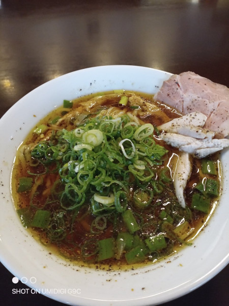 「挽きたて黒胡椒の葱中華」@麺童 豊香の写真