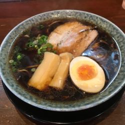 熟成醤油ラーメン 800円