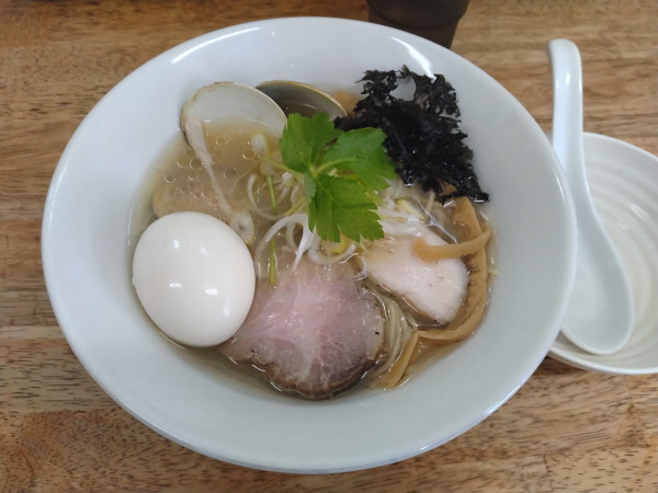 「味玉貝塩拉麺(ハマグリ有り)¥1440-」@麺屋 心羽の写真