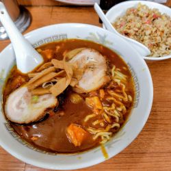 カレーラーメン 850円