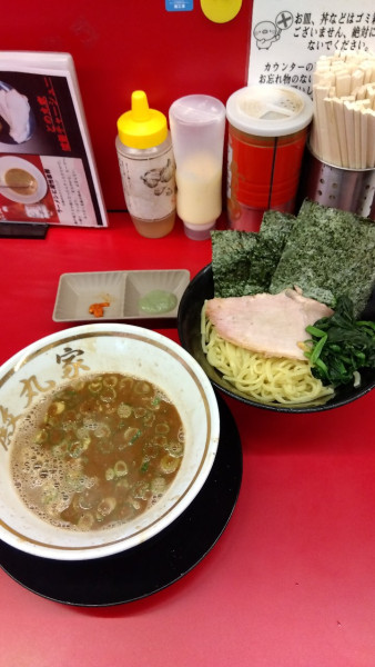 「つけ麺(魚介)」@家系ラーメン王道家直伝 との丸家 松飛台店の写真