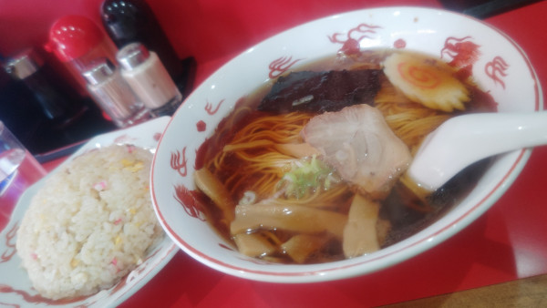 「ラーメン６６０円」@大門の写真
