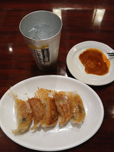 「良記餃子 340円」@良記 餃子酒場 竹ノ塚本店の写真