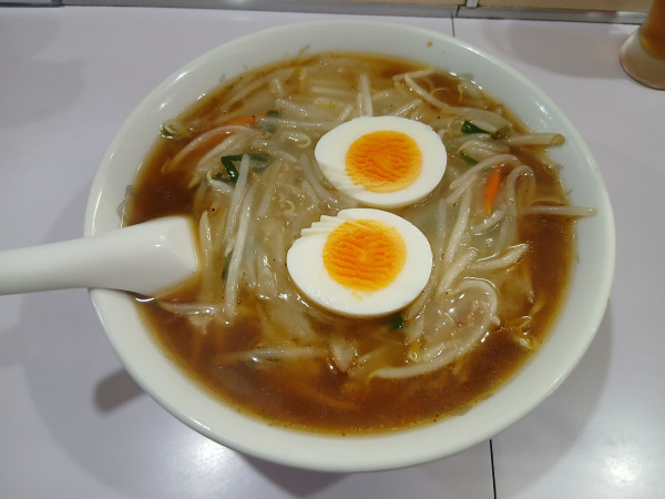 「もやしそばTPゆでたまご（600円＋100円）700円」@中華料理 金来の写真