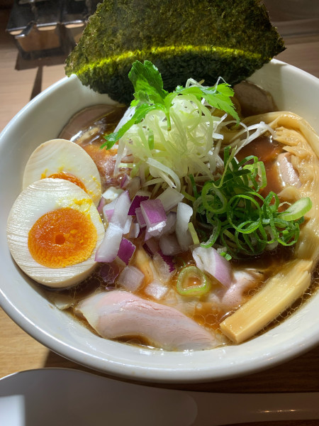 「濃厚しょうゆ(特製ﾁｬｰｼｭｰｾｯﾄ)」@中華そば 上田製麺店の写真