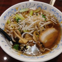 ランチ・醤油ラーメン 550円