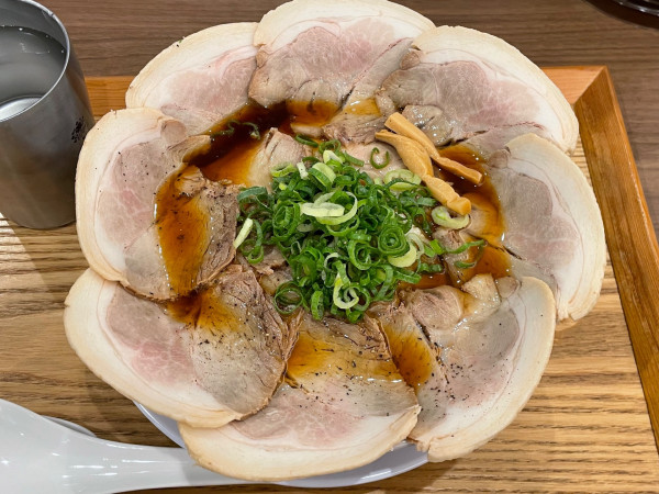 「熟成醤油肉そば　￥１２００」@中華そば 桜花の写真