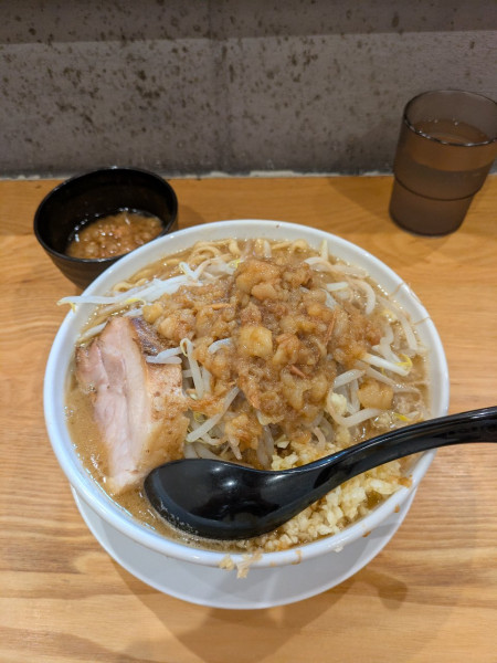 「ラーメン（小）　味付き背脂」@豚ラボ 印西店の写真