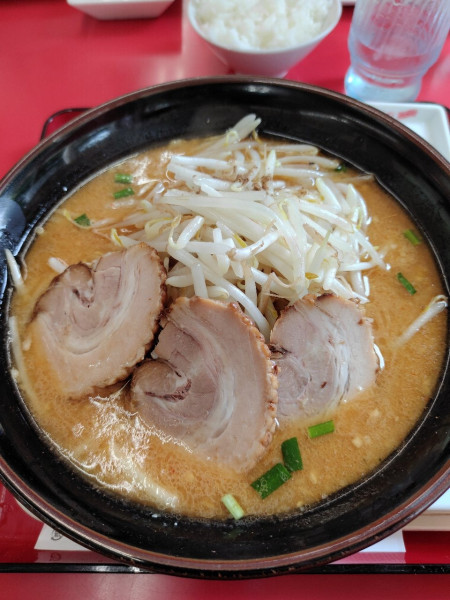 「味噌チャーシュー大盛３枚　もやし増し」@くるまやラーメン 和光店の写真