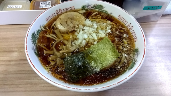 「醤油らーめん（８００円）＋大盛＋味付玉子（各１００円）」@らぁ麺 つねの写真