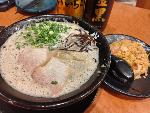 「ラーメンセット他」@博多一成一代の写真