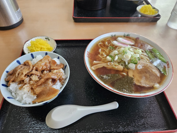 「ラーメン」@かりの食堂の写真