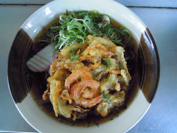 「かき揚げそば」@名代きしめん 住よし JR名古屋駅5・6番ホーム店の写真