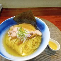 アゴ節塩ラーメン