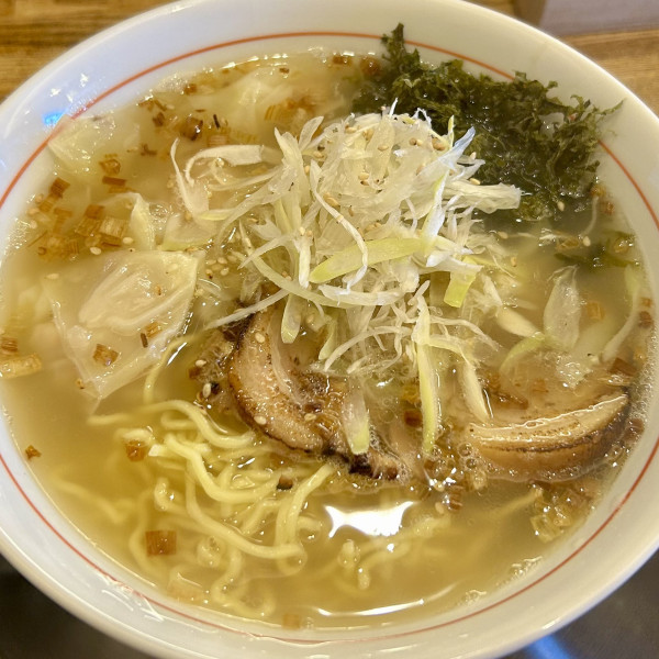 「塩ラーメン＋手作りワンタン＋チャーシュー」@拉麺 うのらの写真